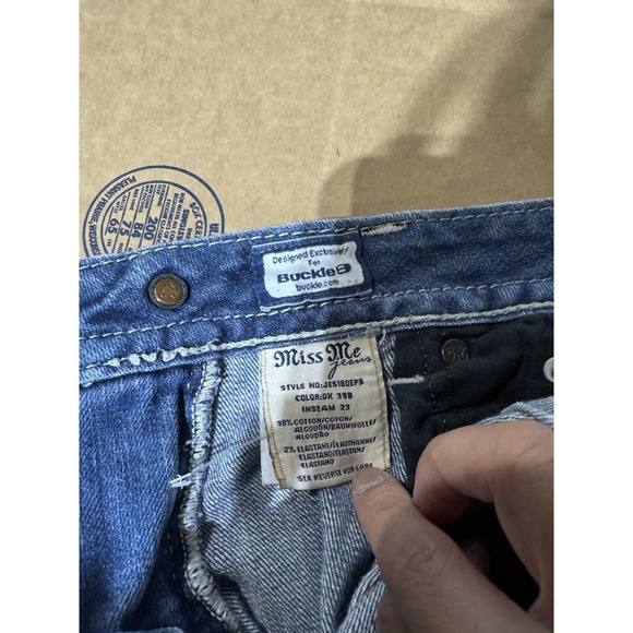 Miss Me Easy Capri Blue Women's Size 29 Y2K Bedazzled Rhinestone Embellished - Picture 5 of 13